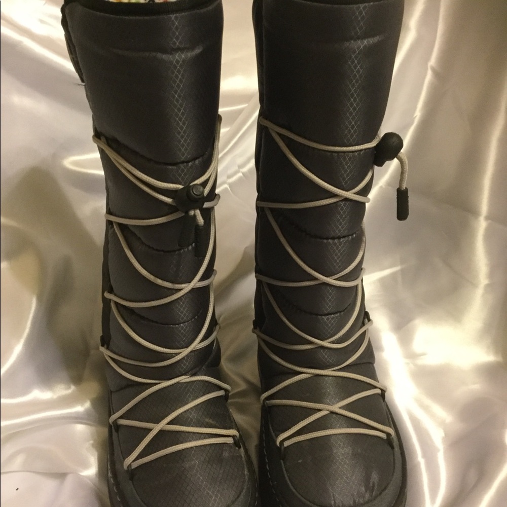 Crocs Snow Moon boots